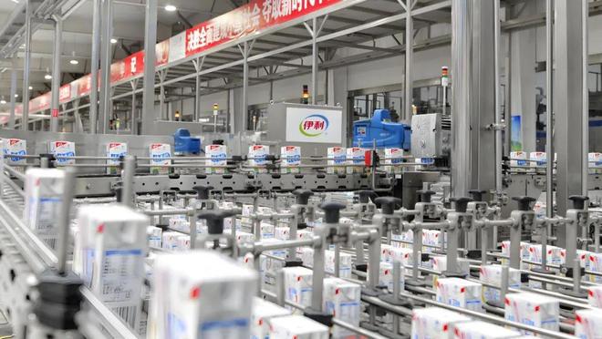 九遊app入口：伊利的危與機：2024年營收淨利雙降！董事長潘剛薪酬和分紅約37億元日均進賬超101萬元(圖6)