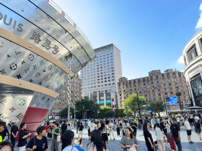最會玩的這屆“書展人”在靜安掀起了“書香消費”熱潮！丨看書展逛靜安(圖2)