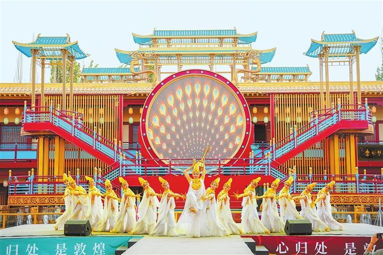 敦煌不老 花樣綻放——樂動敦煌文旅產業綜合體多元賦能鑄就文化傳承創新範本-新華網(圖4)