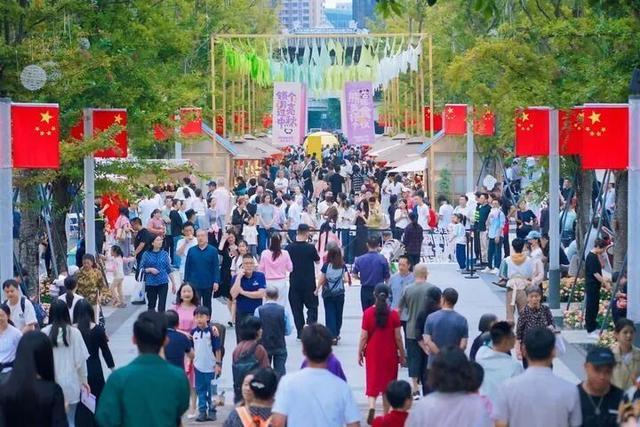 央媒關注！成都這三條街爆火！(圖4)