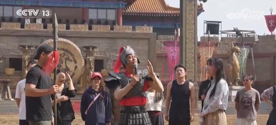 前三季度服務消費提質升級 “文旅融合+科技賦能”激活市場活力(圖1)