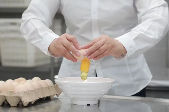 機器人掌勺10分鍾搞定1500人飯菜！北京中小學268個智慧食堂來了(圖9)