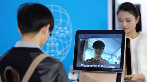 機器人餐廳：科技與美味的完美結合開啟智能用餐新體驗(圖1)