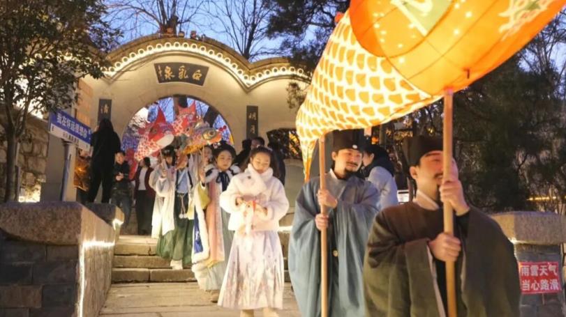 安徽懷遠：白乳泉望懷幸福年貨市集解鎖新春“潮”玩法(圖1)