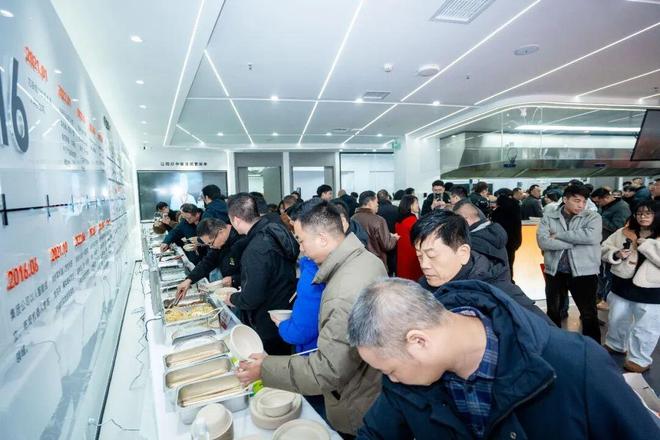 九遊app入口：看懂兩會這幾點才算看懂餐飲未來：政策已亮牌(圖2)