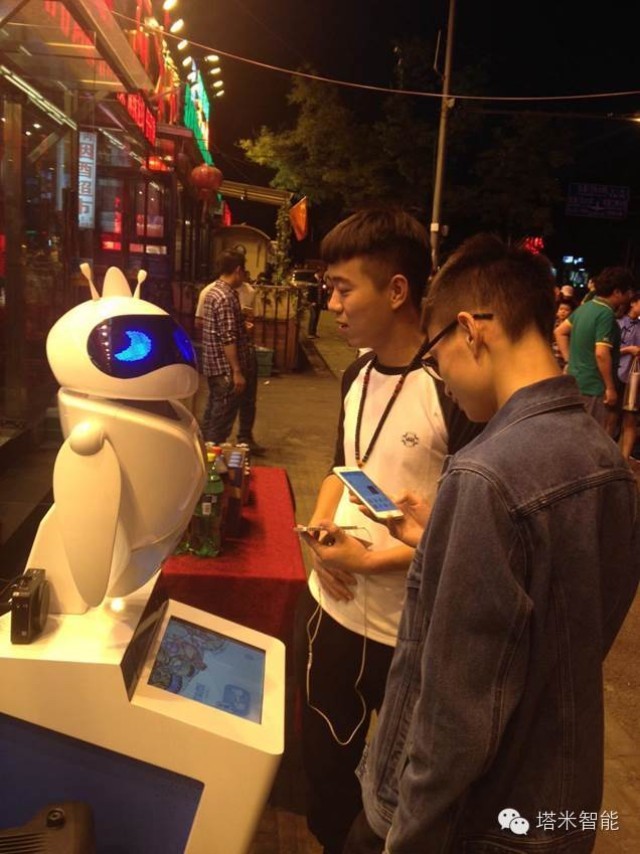 九遊娛樂：2026年餐飲AI炒菜機器人崛起：降本增效的新寵兒(圖1)