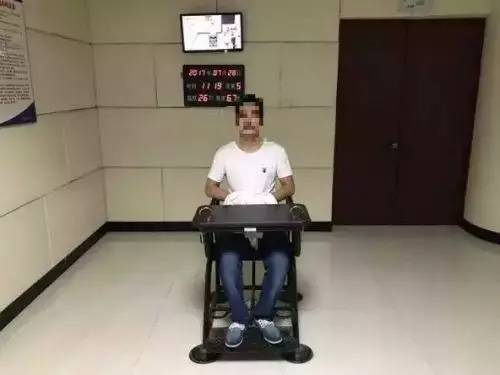 你床上的隱私畫麵可能正全球直播！激情視頻被偷拍售賣！(圖3)